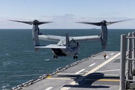 Le V-22 atterrit sur l'USS Wasp c USMC