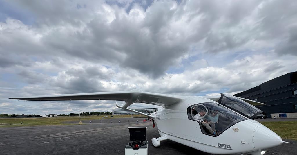 Beta se prépare pour les débuts de Paris Flying Display alors que Tour of Ireland et UK se termine


