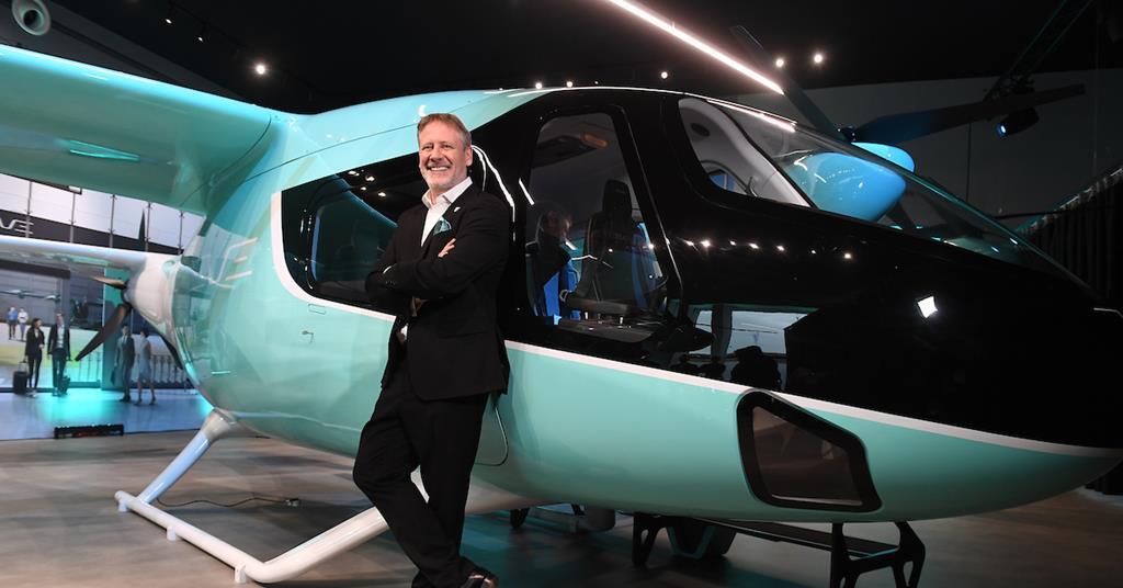 L'opérateur d'hélicoptère Reco Selon est de lancer le client pour Eve's Air Taxi


