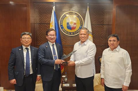 Photo 1. Grop Photo (1)