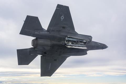F-35B avec missile de météore