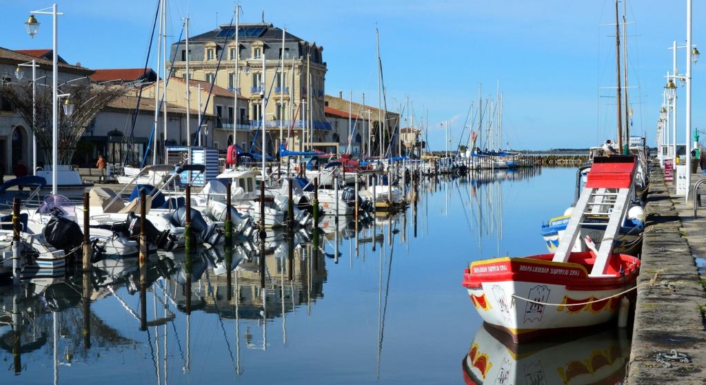 Station balnéaire méconnue : moins chère que la Côte d’Azur, mais les locaux redoutent déjà l’été prochain
