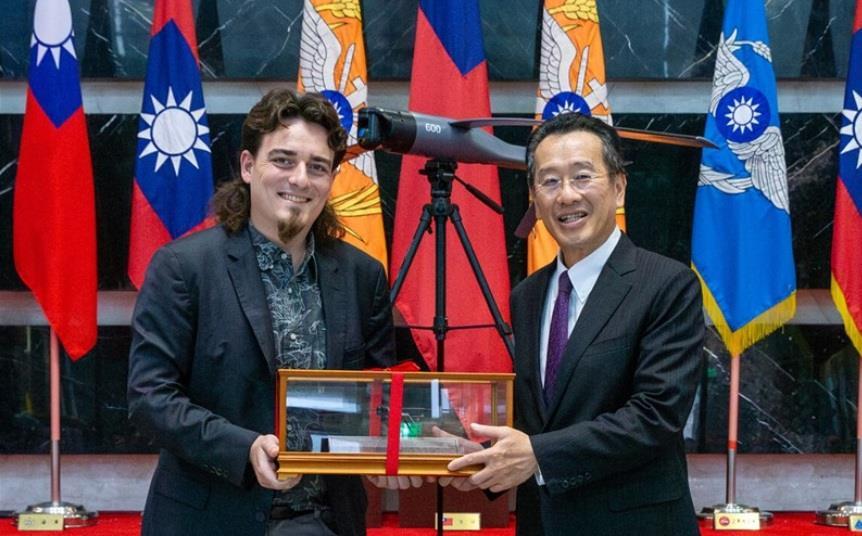 Taiwan reçoit d'abord Anduril Altius-600m Loire des munitions