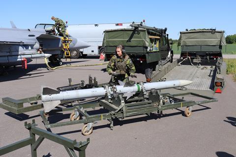 Charge de Gripen Amraam