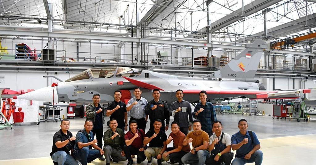 L'Indonésie Air Force dévoile le premier combattant Dassault Rafale tandis que les équipages suivent une formation en France