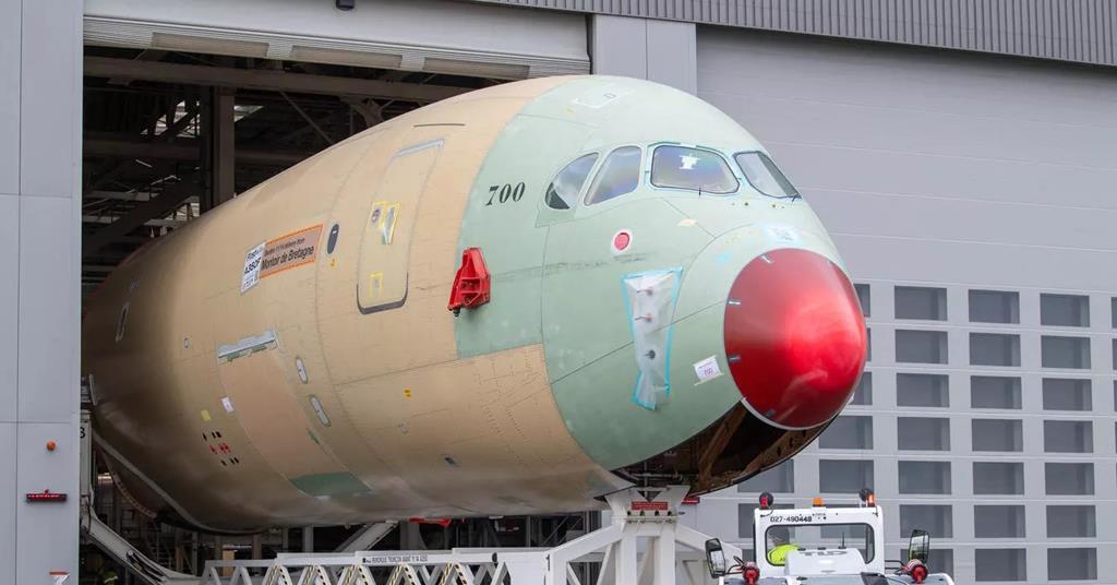 Les sections de fuselage A350F initiales arrivent à la chaîne de montage finale de Toulouse