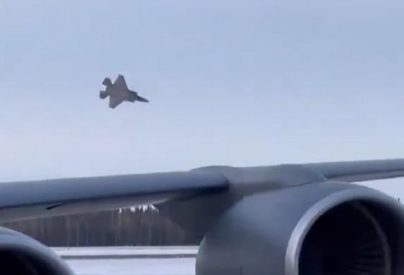 Le liquide hydraulique contaminé par l'eau a conduit à un accident incontrôlable F-35A en Alaska