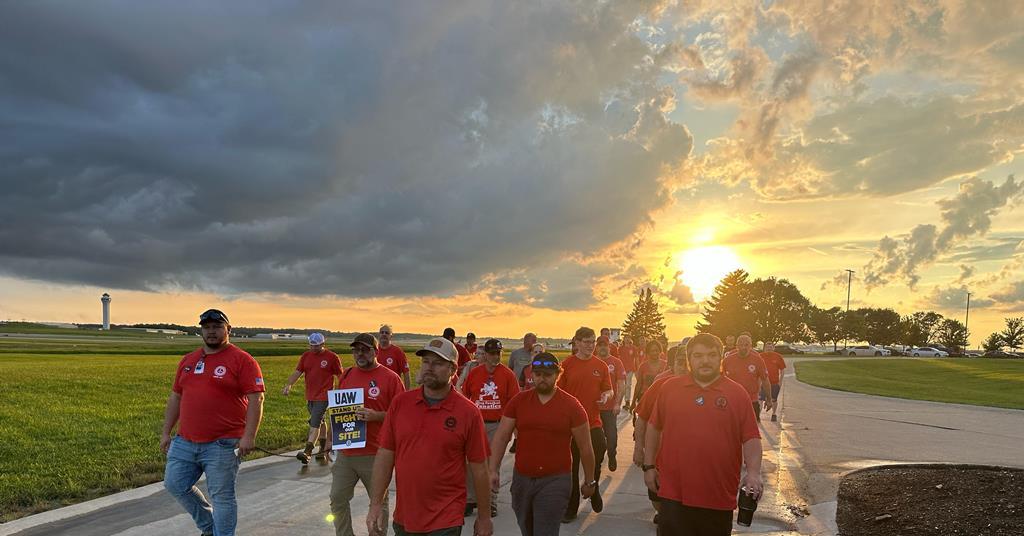 Des centaines de travailleurs aérospatiaux de GE syndiqués grève dans la région de Cincinnati sur le litige contractuel