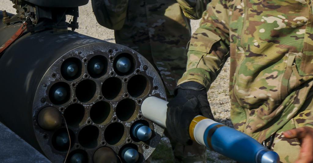 L'armée américaine engage 1,7 milliard de dollars pour les roquettes APKWS II de BAE pour contrer les menaces de drones