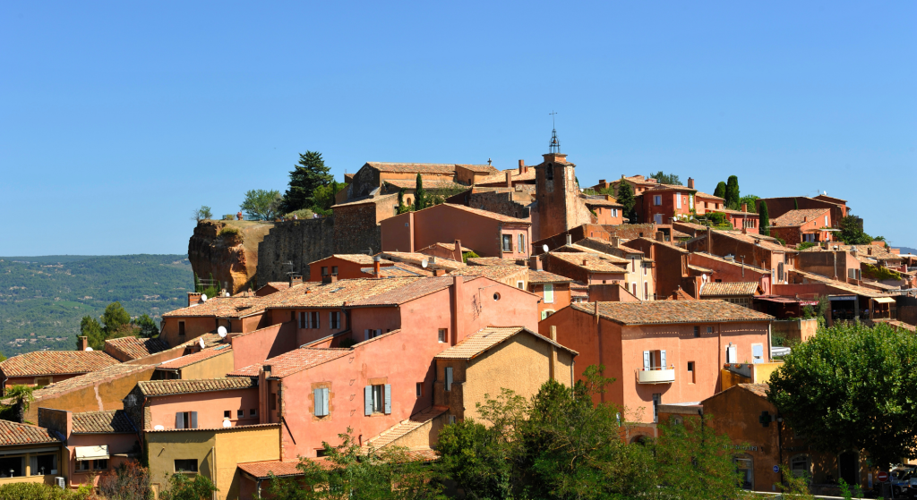 Ce coin secret du Luberon est devenu invivable l’été, même pour les commerçants