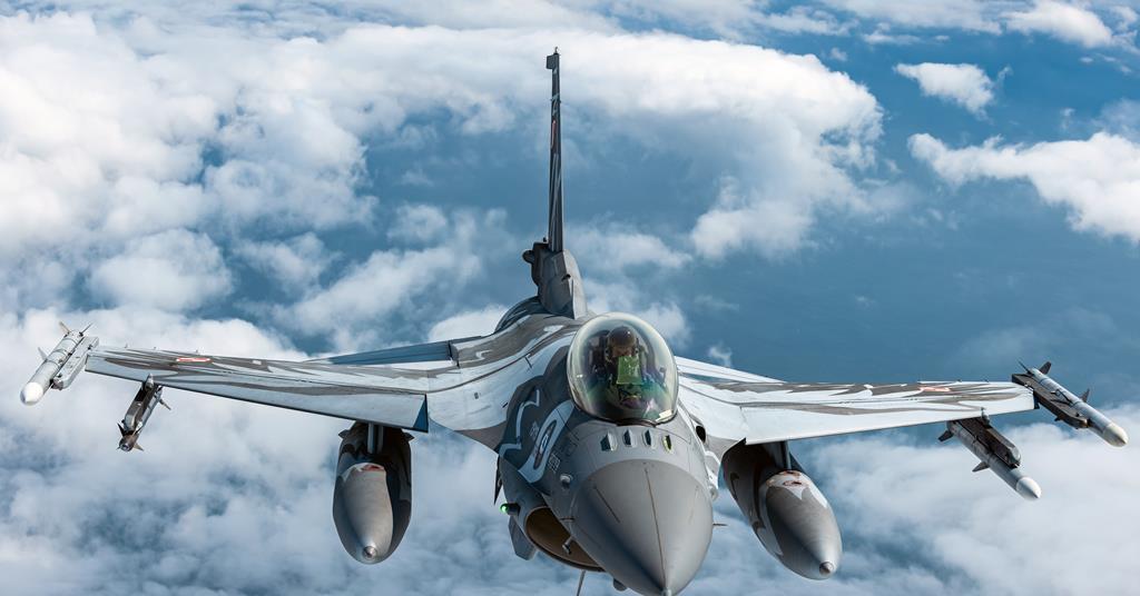 F-16 polonais pour recevoir le bouclier de vipère L3Harris dans Boost de guerre électronique