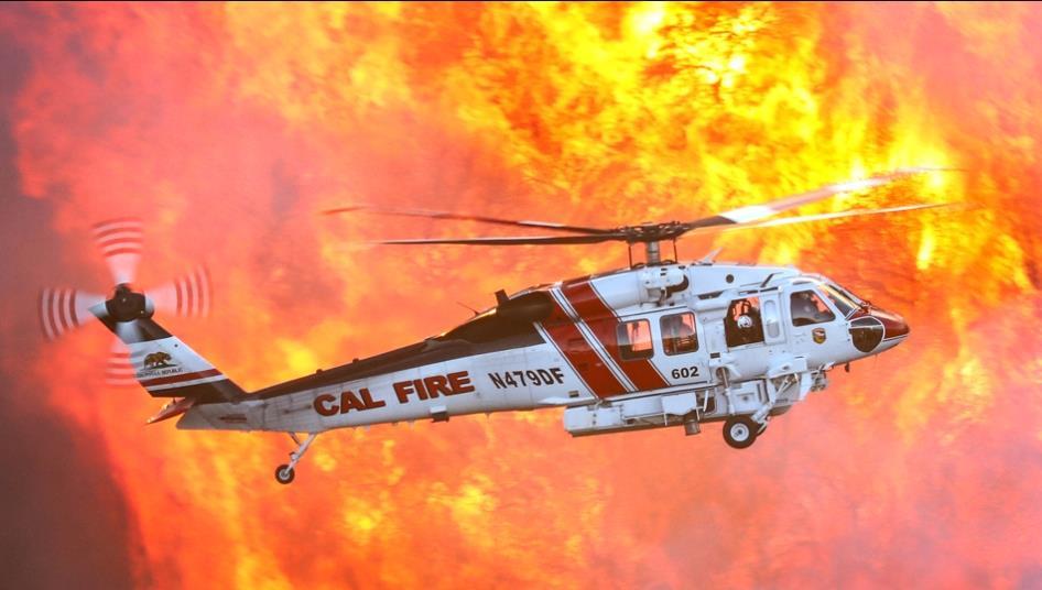 Calfire s'associe à Sikorsky pour évaluer les capacités autonomes des opérations de lutte contre les incendies S-70i Firehawk
