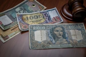 Ces anciens billets en francs se revendent aujourd’hui à prix d’or aux enchères