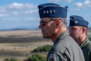 La Maison Blanche tape le vétéran du Pacifique, le général Kenneth Wilsbach