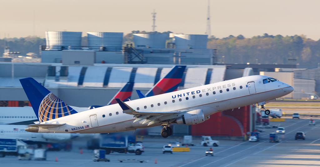 Mesa Air Group retarde la réunion des actionnaires au milieu de la fusion de la République, déclenchant un avertissement du NASDAQ


