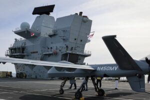 La Royal Navy prévoit des tests de porte-avions « ailier loyal » dans le cadre du projet Vanquish alors qu’elle poursuit son plan d’aile aérienne hybride