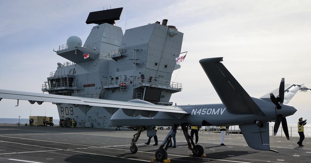 La Royal Navy prévoit des tests de porte-avions « ailier loyal » dans le cadre du projet Vanquish alors qu'elle poursuit son plan d'aile aérienne hybride


