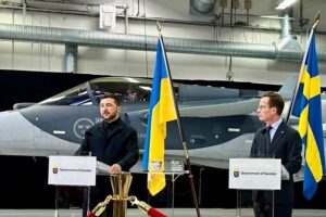 L’armée de l’air ukrainienne pourrait acquérir jusqu’à 150 chasseurs Saab Gripen E à partir de 2026 via un accord avec la Suède