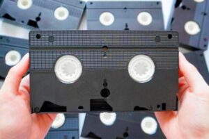 Incroyable : vos vieilles cassettes VHS pourraient valoir une fortune — fouillez vos placards dès maintenant