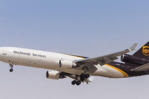 Une séparation apparente du moteur et un incendie du côté gauche pendant le décollage ont précédé le crash de l’UPS MD-11F