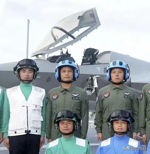 J-35 mettant en service le Fujian