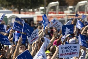 Avec le message « Boeing soutient l’Amérique », un avionneur américain se lance dans l’expansion de Charleston