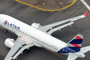 Les pilotes de LATAM Airlines mettent fin à leur grève avec une nouvelle convention collective suite à 245 annulations de vols
