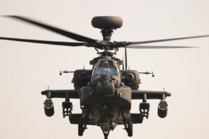 Le Royaume-Uni va tester des plates-formes collaboratives autonomes aux côtés de l’AH-64E Apache
