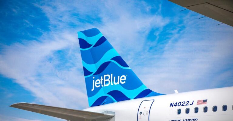 Les perspectives de fin d'année de JetBlue s'assombrissent légèrement en raison de l'ouragan, de l'arrêt et des perturbations de l'Airbus A320


