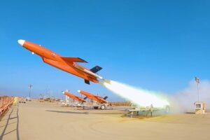 L&rsquo;US Navy utilise des drones cibles Kratos BQM-177 pour tester des applications de chasseurs sans équipage