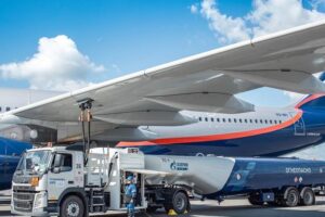 Gazprom Neft entreprend des tests de moteurs au sol avec un carburant durable