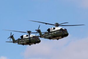 Le Sikorsky VH-92A devrait remplacer les anciens hélicoptères présidentiels alors que les VH-3D et VH-60N approchent de leur retraite au cours des quatre prochaines années