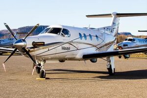 Wasaya PC-12 subit des dommages à l&rsquo;hélice après un atterrissage brutal et une remise des gaz