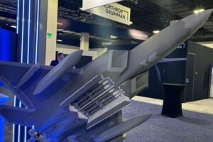 Lockheed commence la production de nouveaux réservoirs de carburant F-22 offrant plus d&rsquo;autonomie sans compromettre la furtivité ou les performances de vol