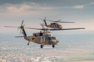 Elbit va équiper la flotte Sikorsky UH-60 Black Hawk de l&rsquo;armée de l&rsquo;air israélienne d&rsquo;une technologie avancée d&rsquo;affichage de casque
