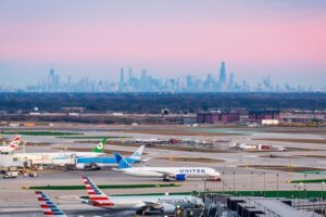 La FAA propose une limite de vols d&rsquo;été à Chicago O&rsquo;Hare alors qu&rsquo;American et United prévoient une expansion majeure