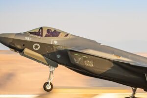 Le F-35I Adir israélien abat un Yak-130 iranien lors d&rsquo;un affrontement au-dessus de Téhéran