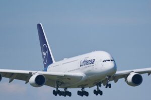 Lufthansa constate une « énorme » augmentation de la demande en Asie et en Afrique dans un contexte de guerre au Moyen-Orient