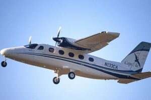 Linda Markham, chef de Cape Air, prend sa retraite et est remplacée par Mike Migliore, directeur financier de longue date