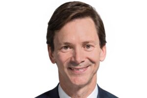 Delta bouleverse la haute direction alors que Peter Carter est nommé successeur du président de longue date Glenn Hauenstein